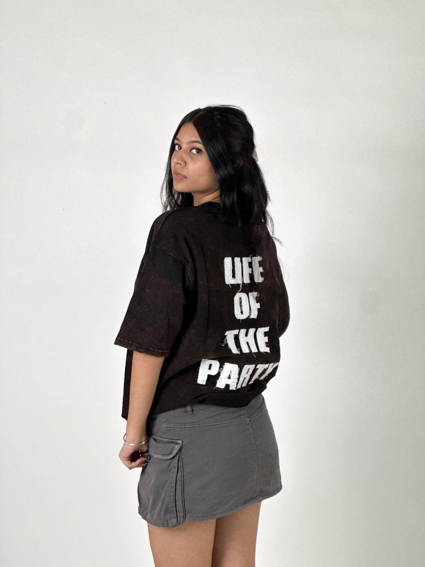 FIVE SLEEVE OVERSEIZED TSHIRT OPTICAL WASH WITH BACK EMBROIDERY