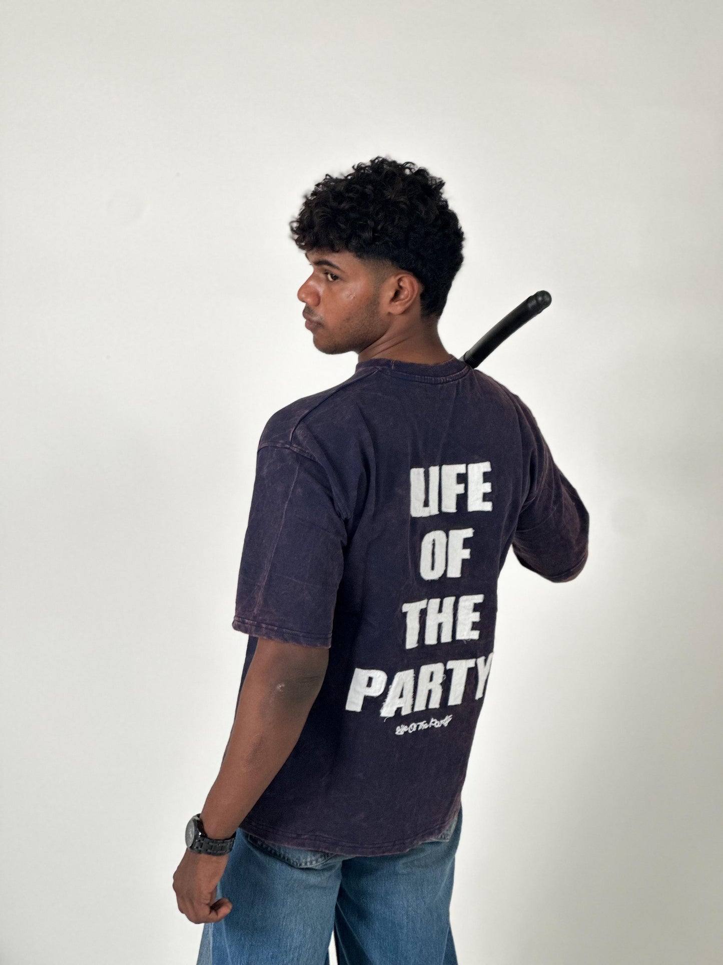 FIVE SLEEVE OVERSEIZED TSHIRT OPTICAL WASH WITH BACK EMBROIDERY
