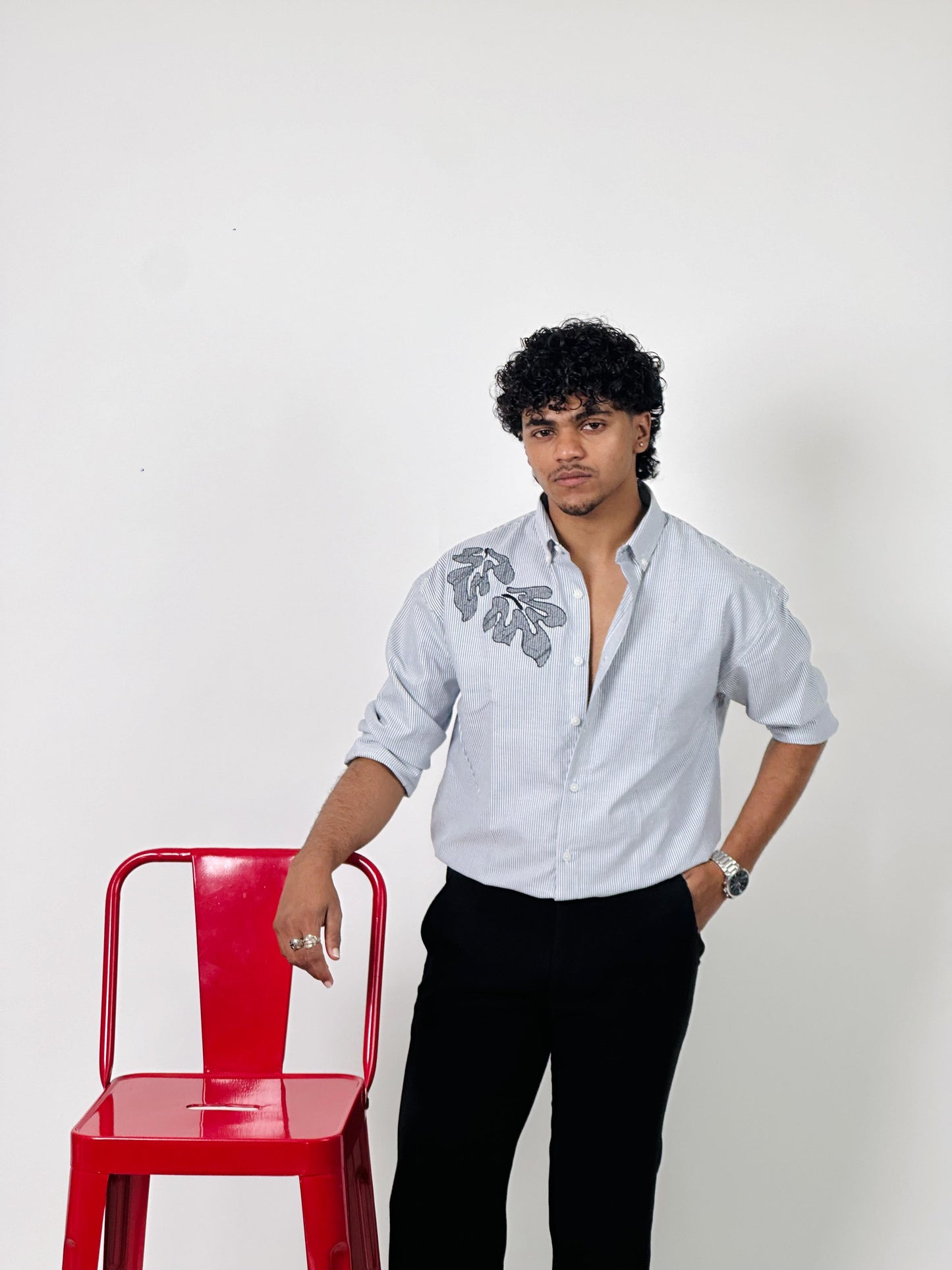 Oversiezed stripes shirt with heavy embroidery