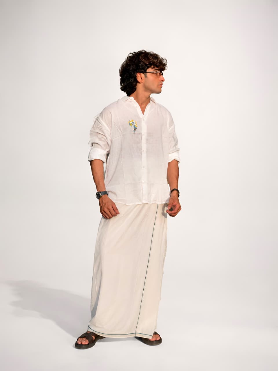 FULL SLEEVE LINEN OVERSIZED SHIRT WITH EMBROIDERY – WHITE