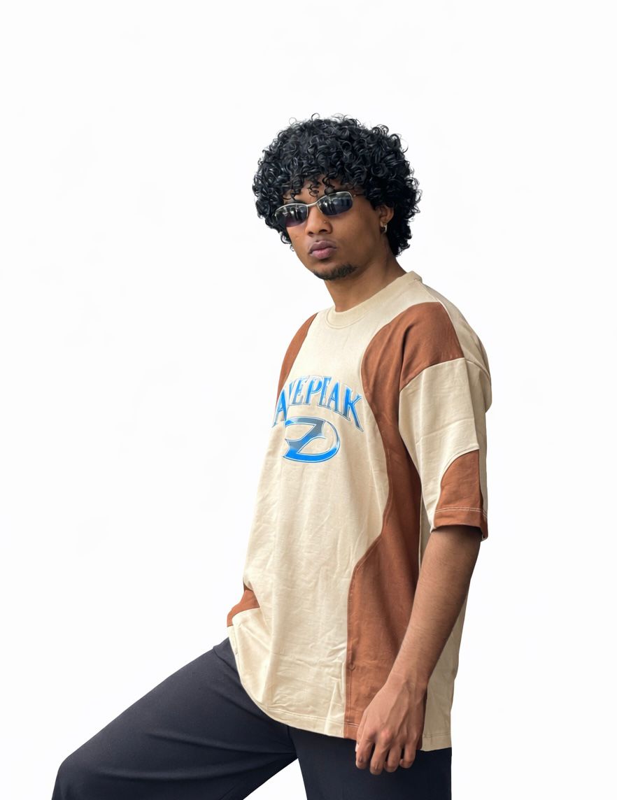 OVERSEIZED TSHIRT WITH CUTTENS AND PRINT