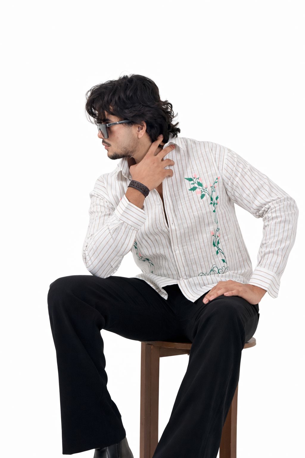 Overseized down shoulder striped shirt with print